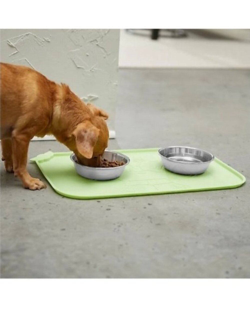 𝗰𝗵𝗲𝘄𝘆 𝗦𝗧𝗔𝗥 𝗪𝗔𝗥𝗦 THE MANDALORIAN THE CHILD Snack Pet Food Mat Green - Picture 6 of 14